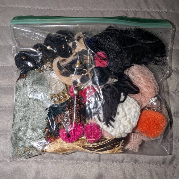 Statement Earring Grab Bag 4692 - Picture 1 of 5